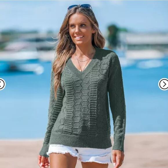 CUPSHE Women's Breezy Cable Knit V-Neck Sweater NEW - Sz S - Picture 1 of 4